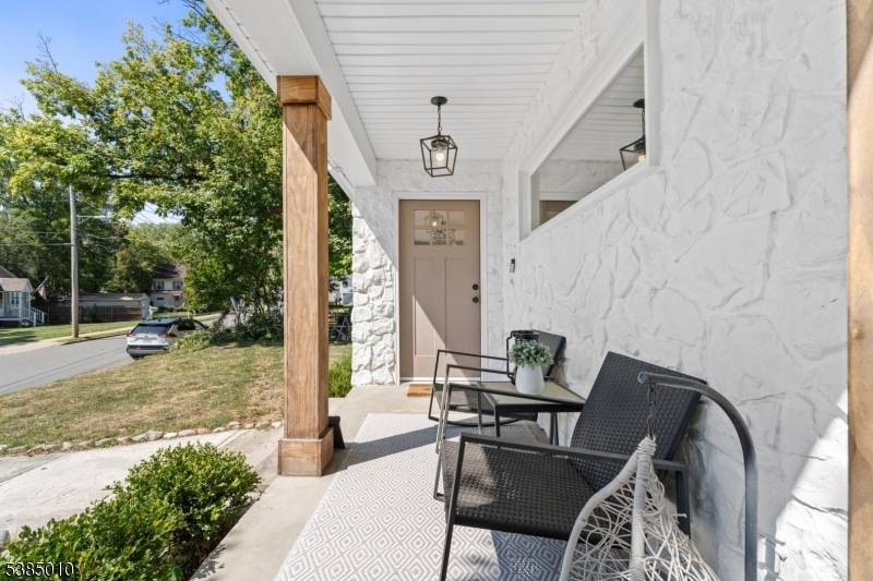 9 Lawnwood Ave, Newton Town, NJ 07860