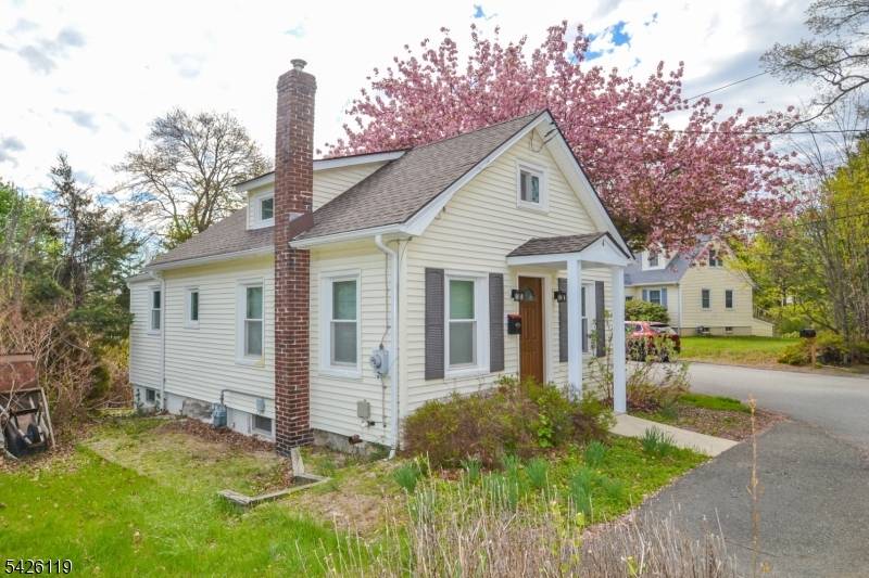 4 W Lincoln Ave, Rockaway Boro, NJ 07866