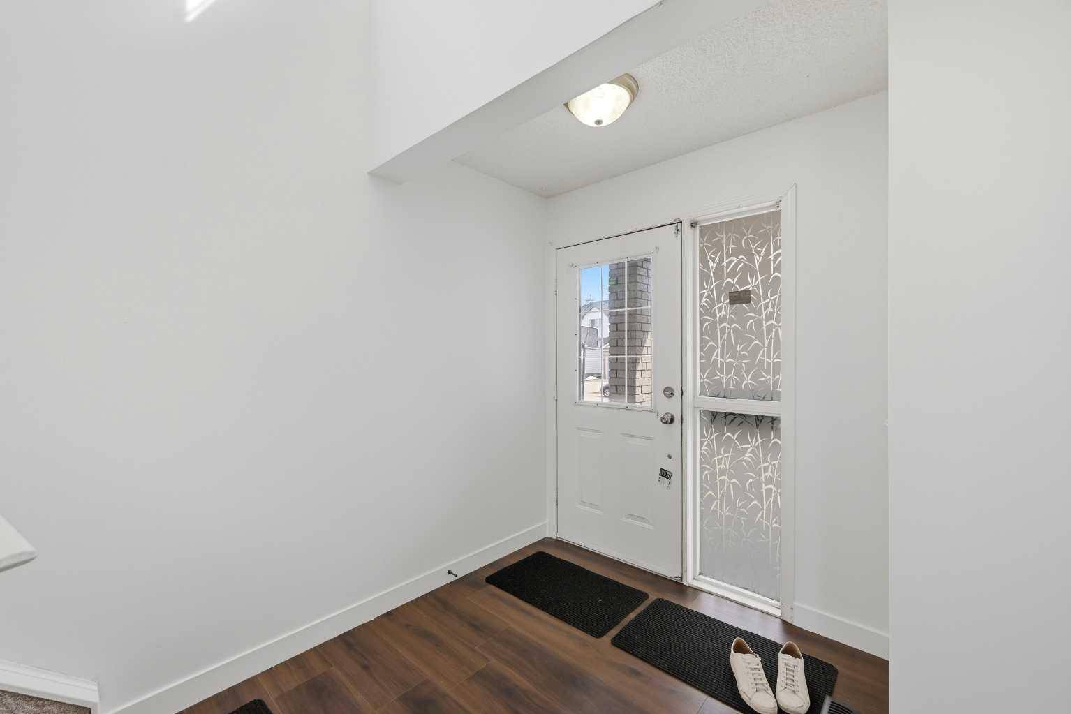 50 Saddleback RD NE, Calgary, AB T3J 4K4