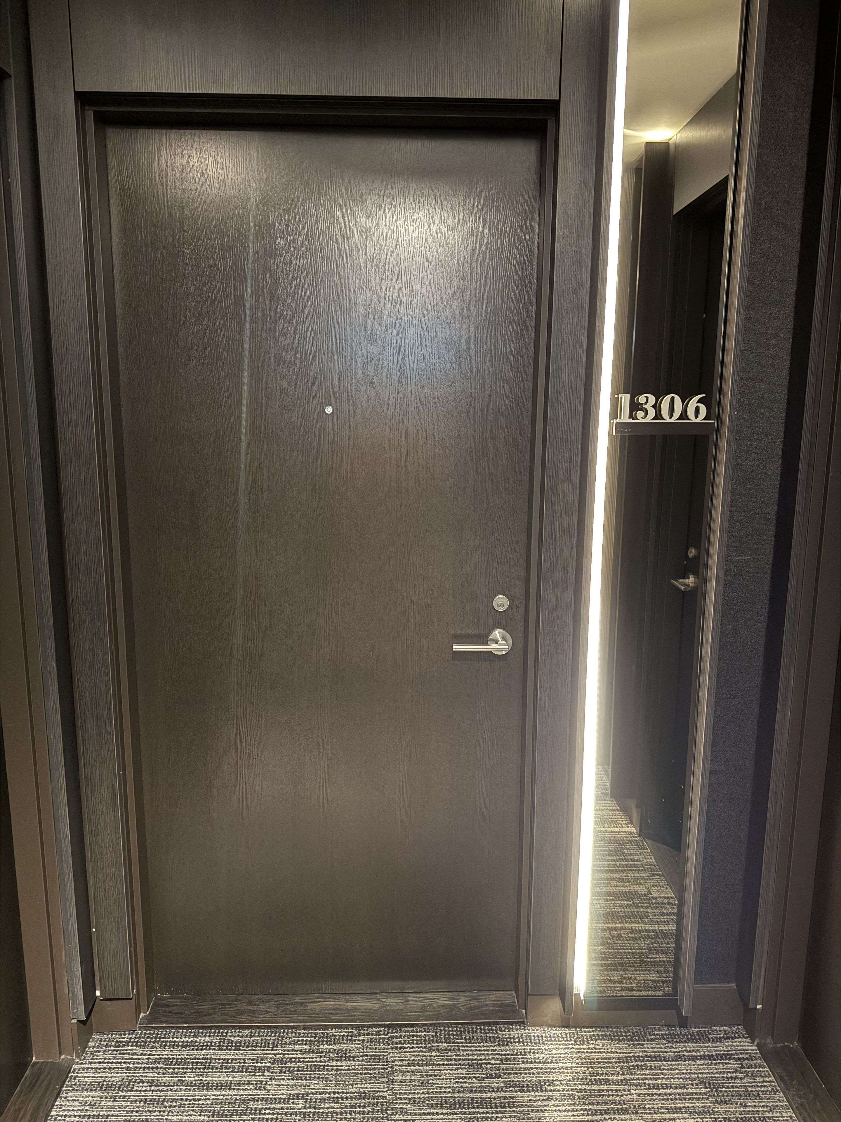 11 Yorkville AVE #1306, Toronto C02, ON M4W 1L2