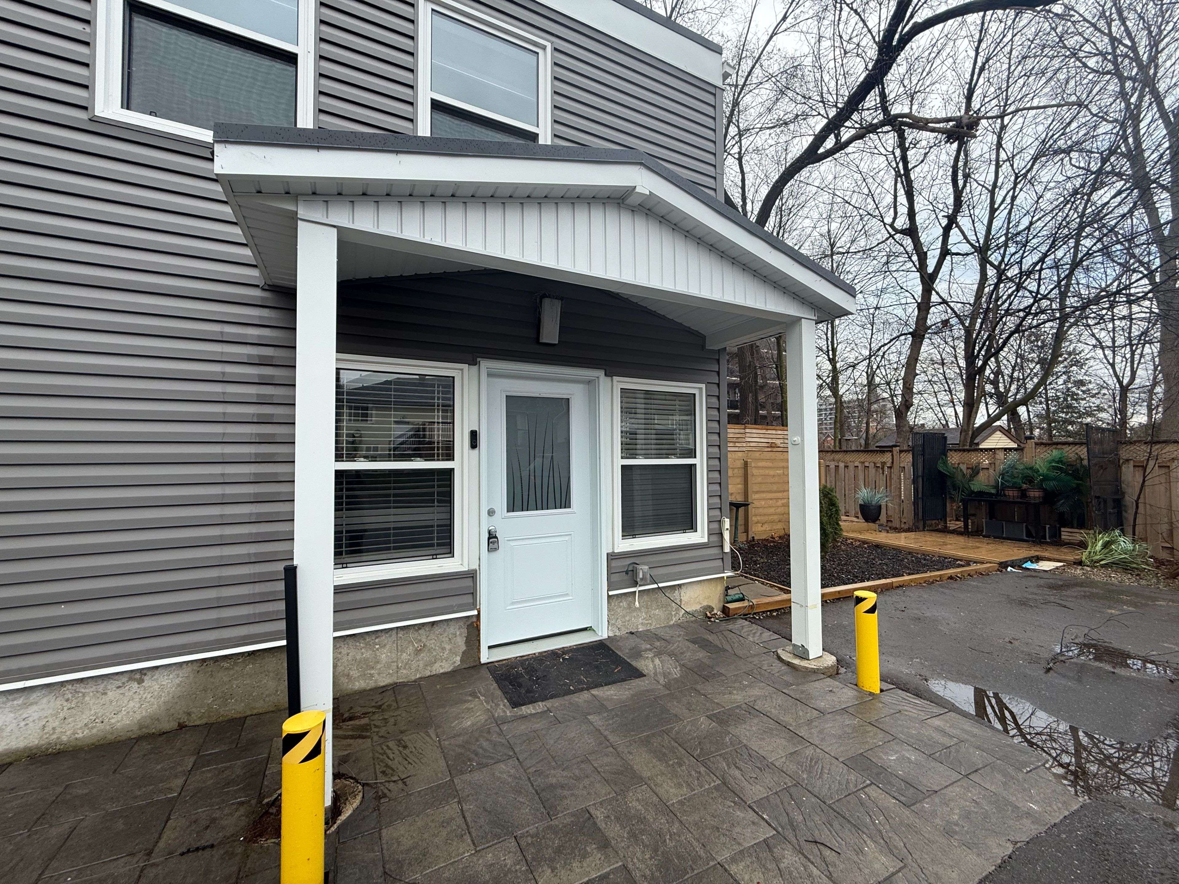 33 Lincoln ST #Unit B, Ajax, ON L1S 6C4