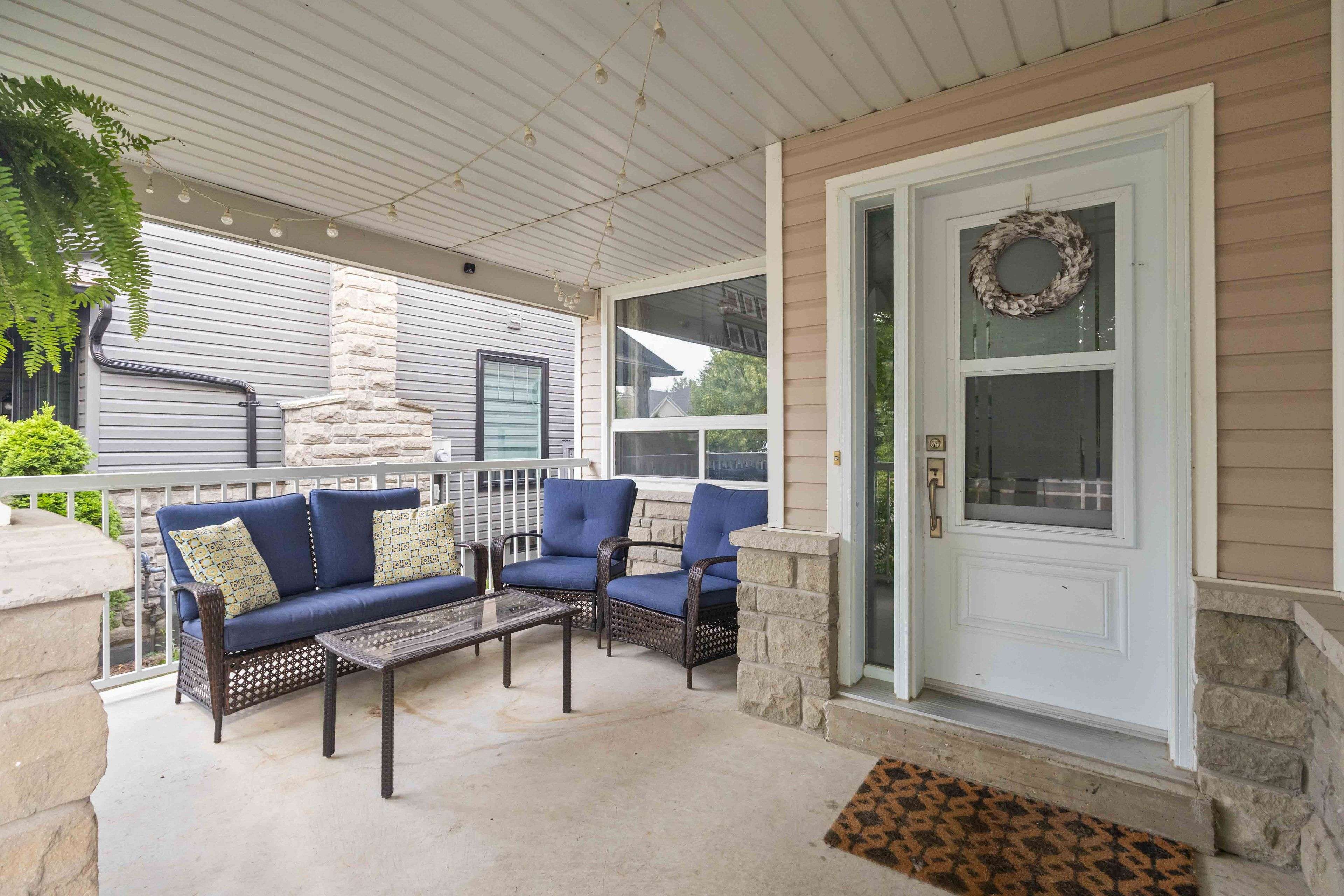 140 Vipond RD, Whitby, ON L1M 1K9