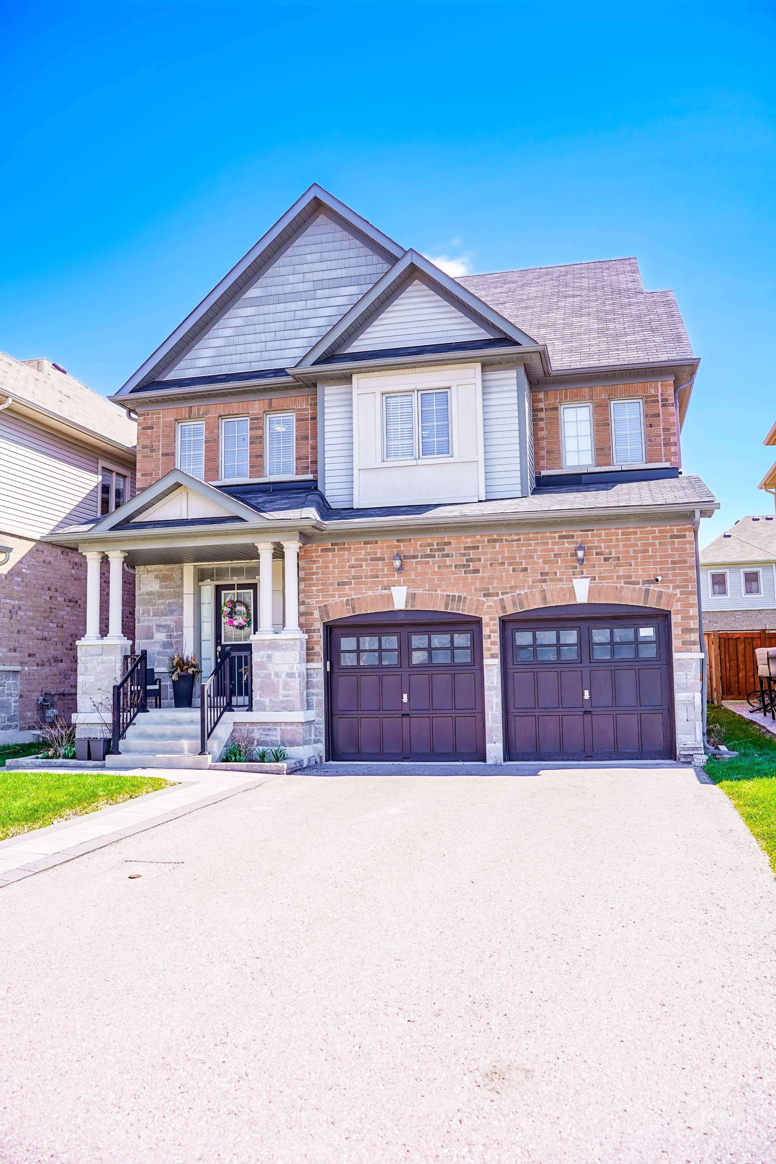 82 Mcroberts CRES, Clarington, ON L1E 0H4