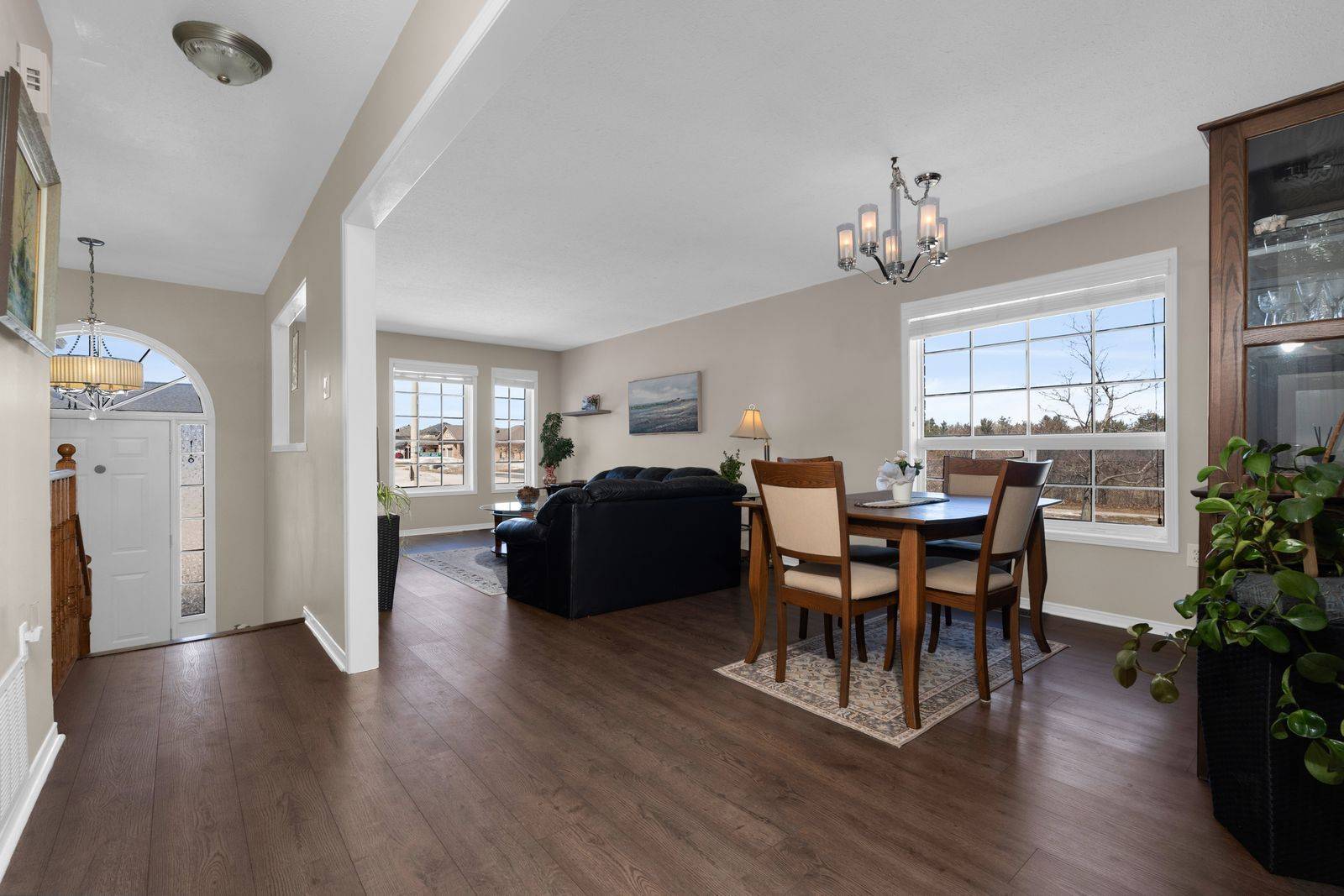 67 Forest Dale DR, Barrie, ON L4M 6M9