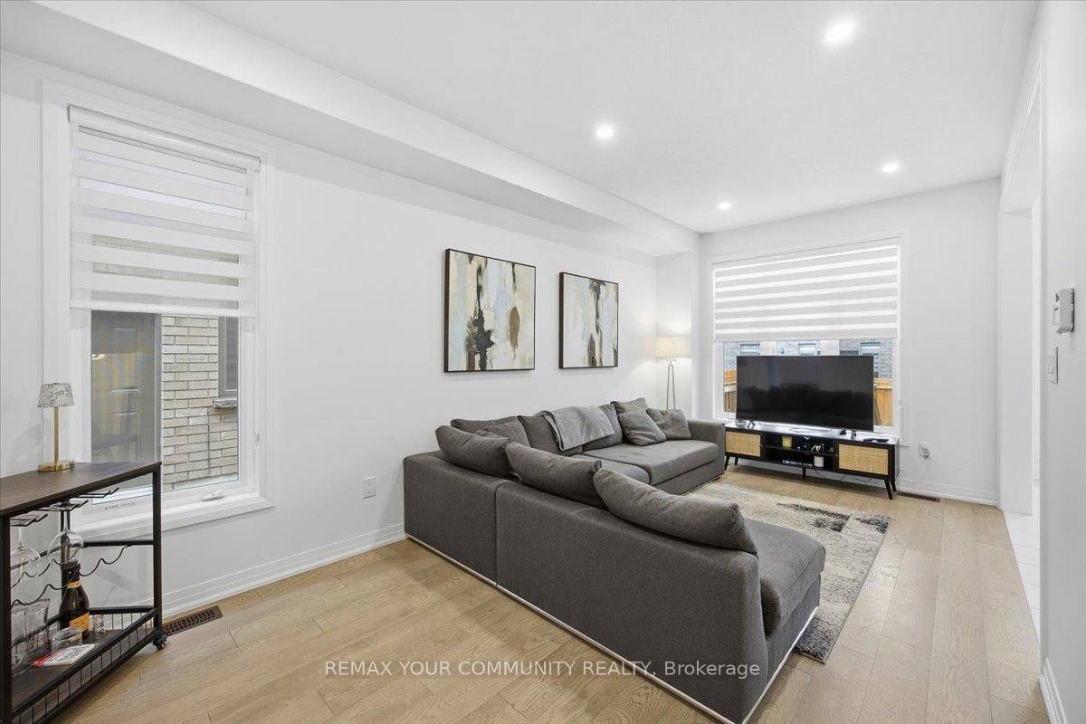 76 Sagewood AVE, Barrie, ON L9J 0K5