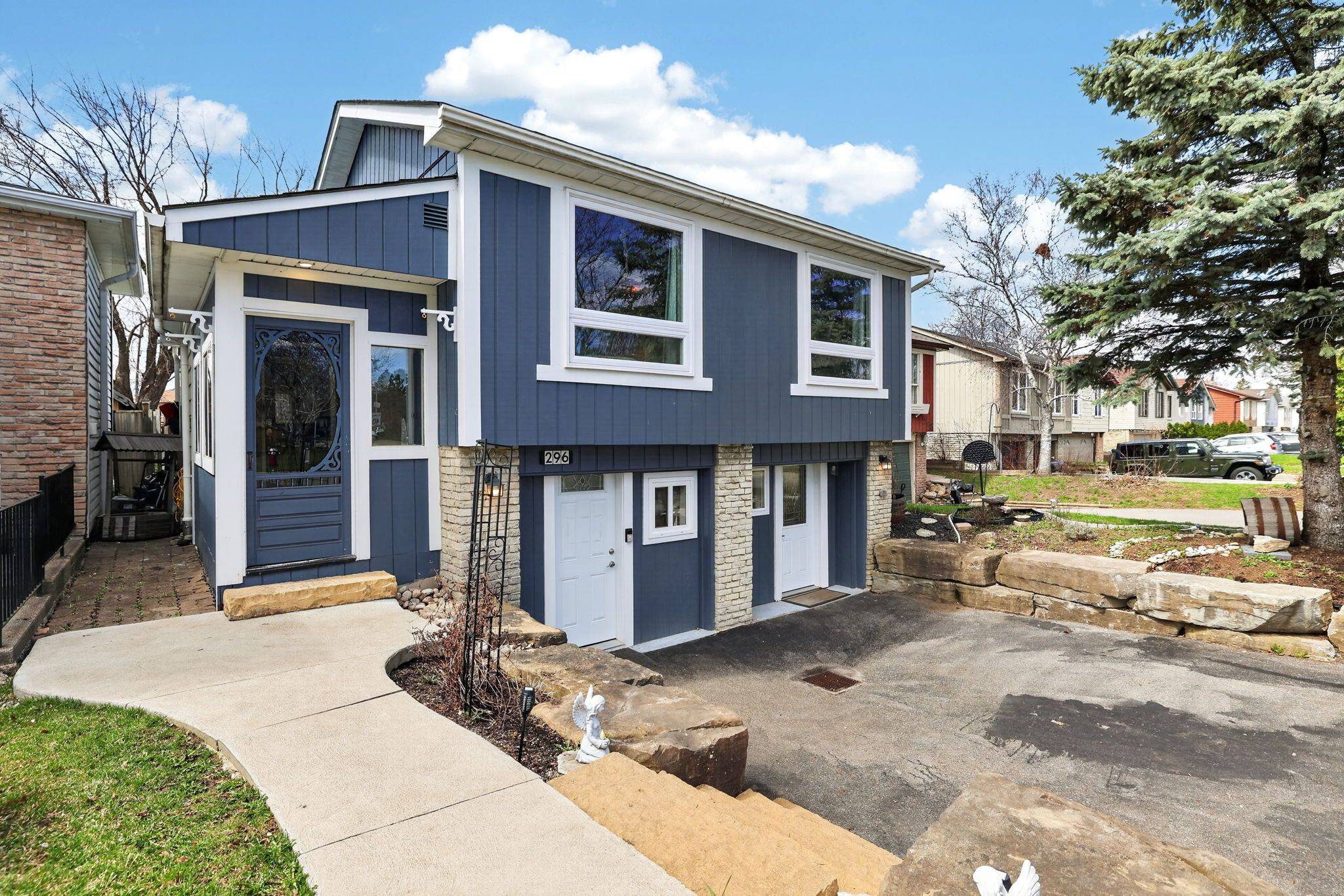 296 Whitehead CRES, Caledon, ON L7E 3Y1