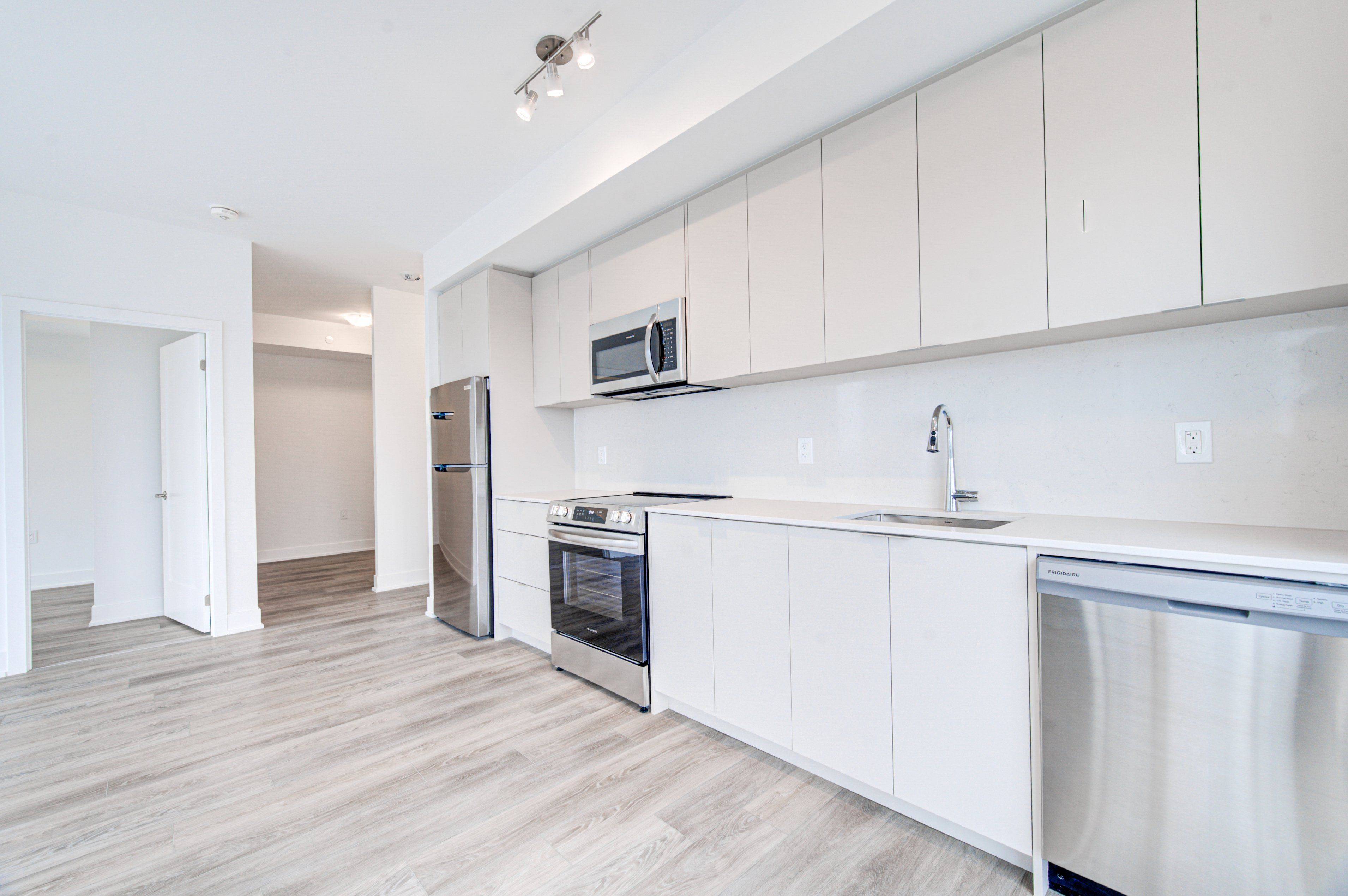 2088 James ST #1205, Burlington, ON L7R 0H2