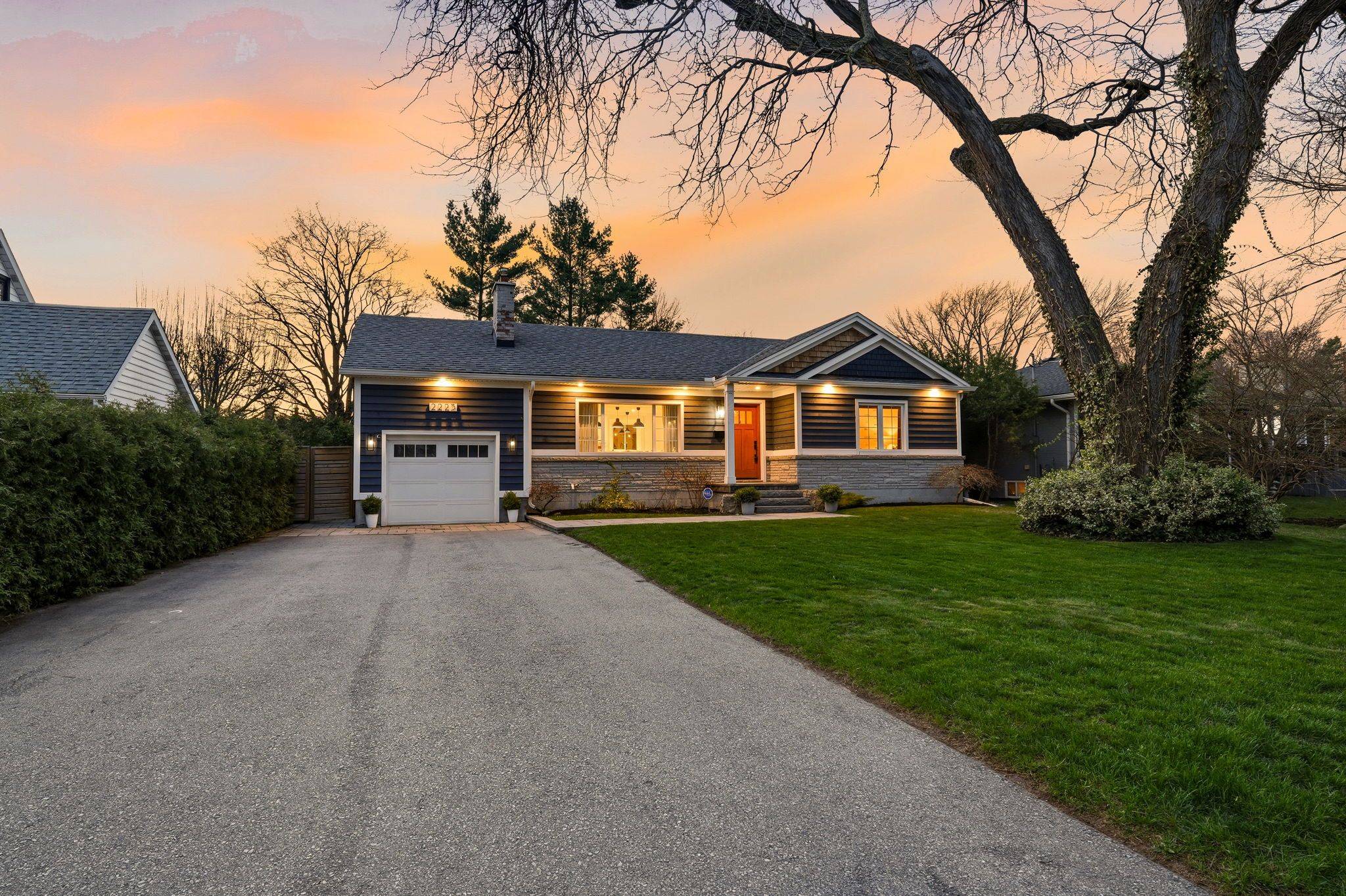 2223 Deyncourt DR, Burlington, ON L7R 1W2