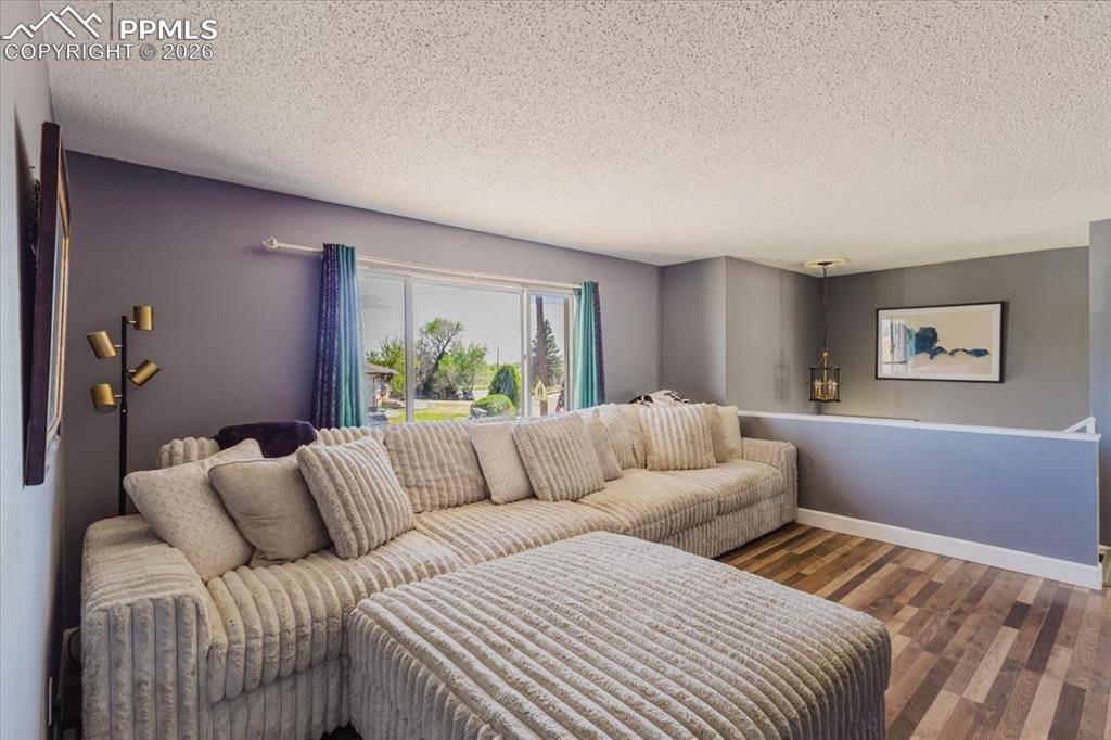 11 MacGregor RD, Pueblo, CO 81001