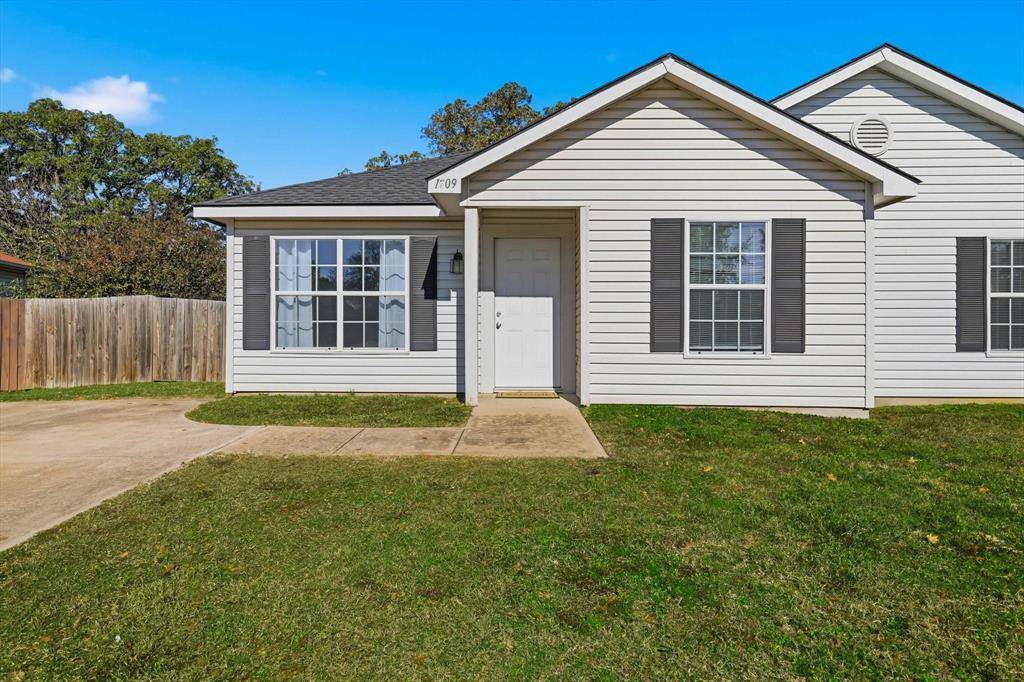 1709 Red Oak Court, Denton, TX 76209