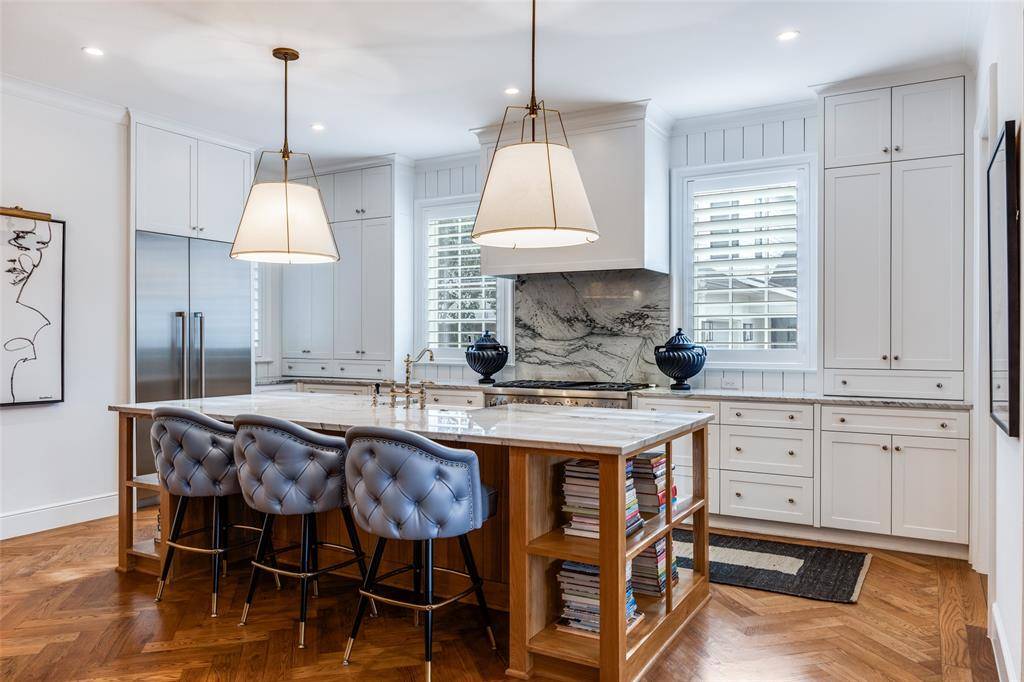 8546 San Pedro Parkway, Dallas, TX 75218