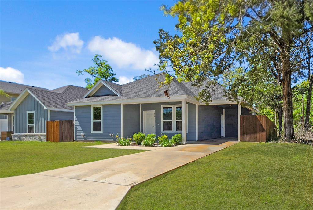 6104 Chickasaw Drive, Mabank, TX 75156