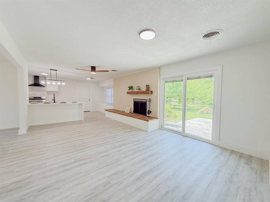 5520 Woodway Drive, Fort Worth, TX 76133