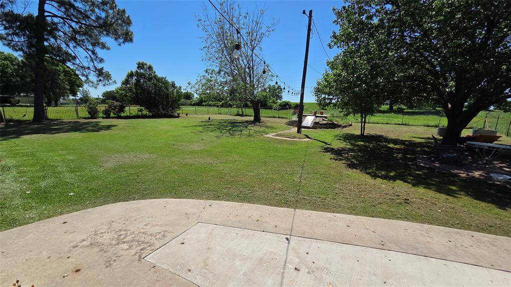 338 Travis Road, Decatur, TX 76234