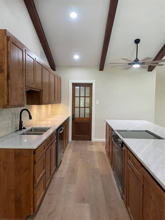 257 HCR 2201, Aquilla, TX 76622