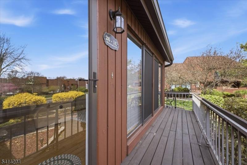 26 Bloomingdale Dr #1C, Hillsborough Twp., NJ 08844