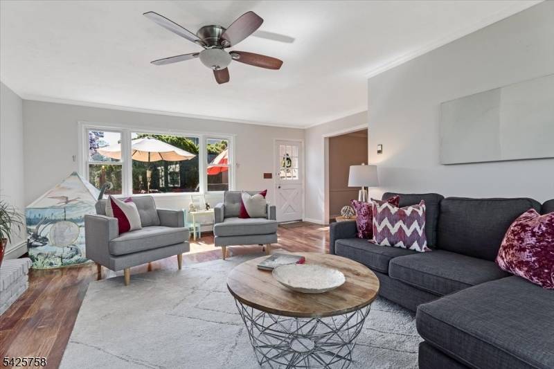 20 Remington Rd, Fair Lawn Boro, NJ 07410