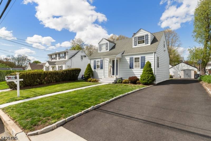 61 Highland Ave, Bergenfield Boro, NJ 07621