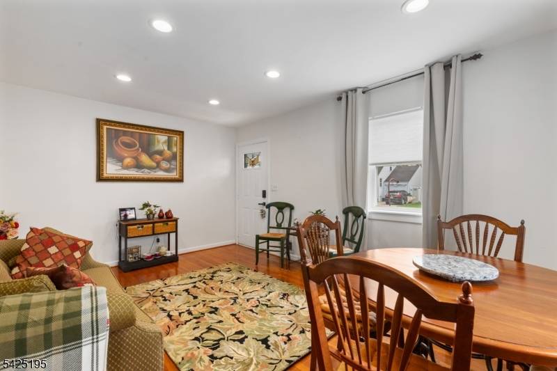 61 Highland Ave, Bergenfield Boro, NJ 07621