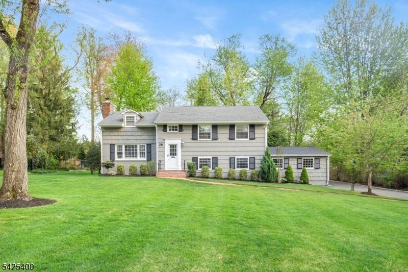 28 Spring Ridge Dr, Berkeley Heights Twp., NJ 07922