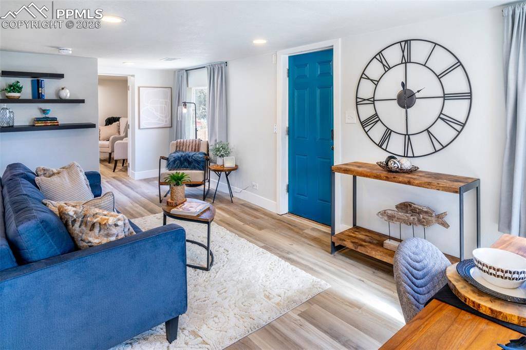 2201 W Warren AVE, Englewood, CO 80110