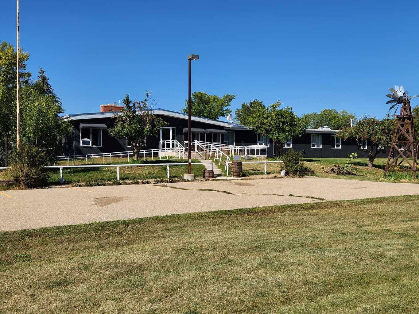 5430 51A ST, Bashaw, AB T0B 0H0