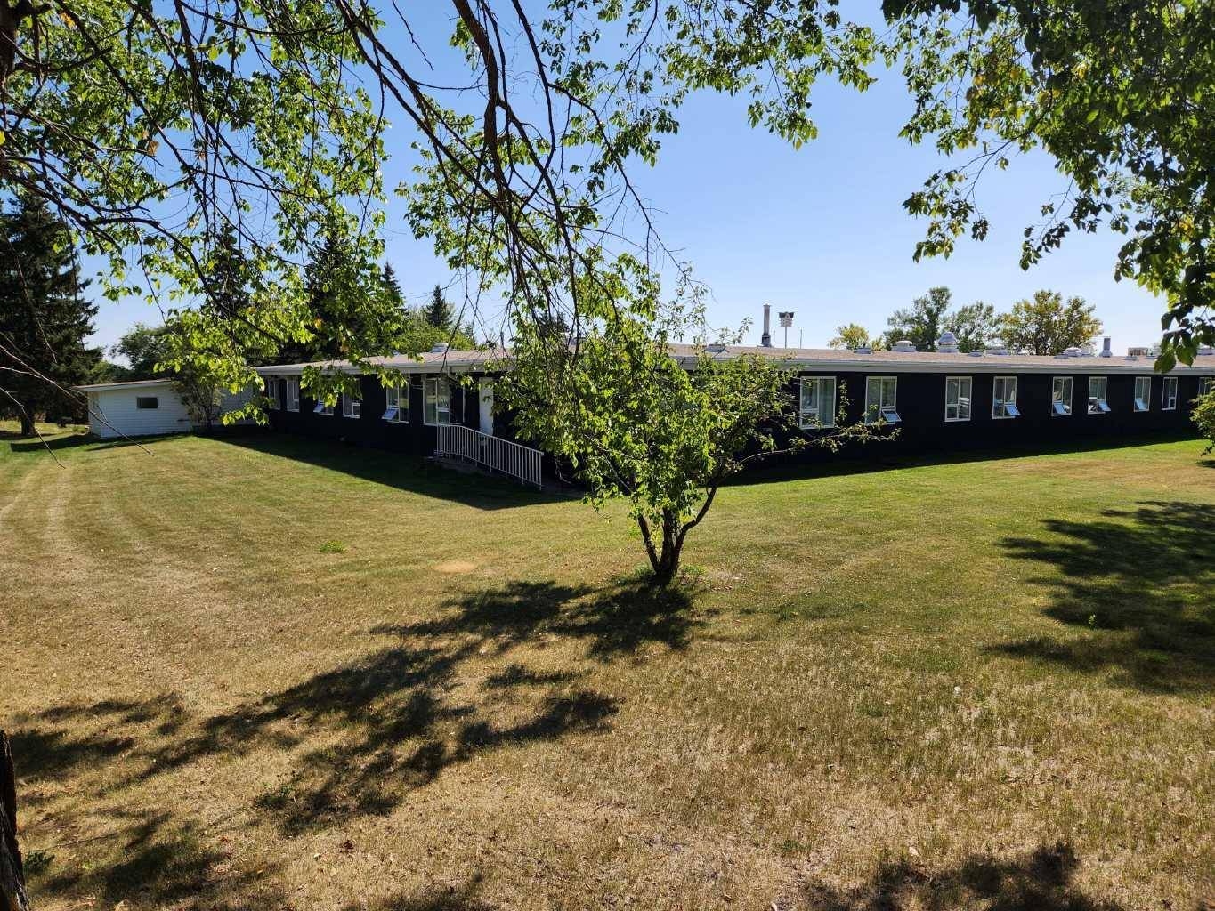 5430 51A ST, Bashaw, AB T0B 0H0