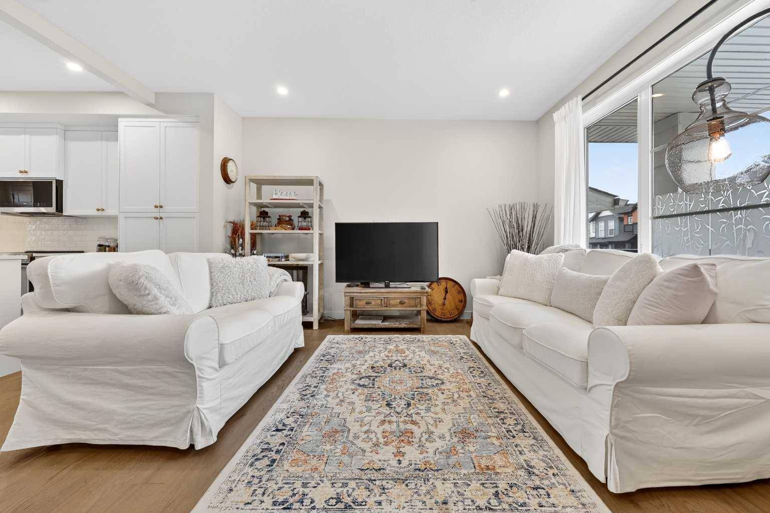 921 Cobblemore Common SW, Airdrie, AB T4B 5L9