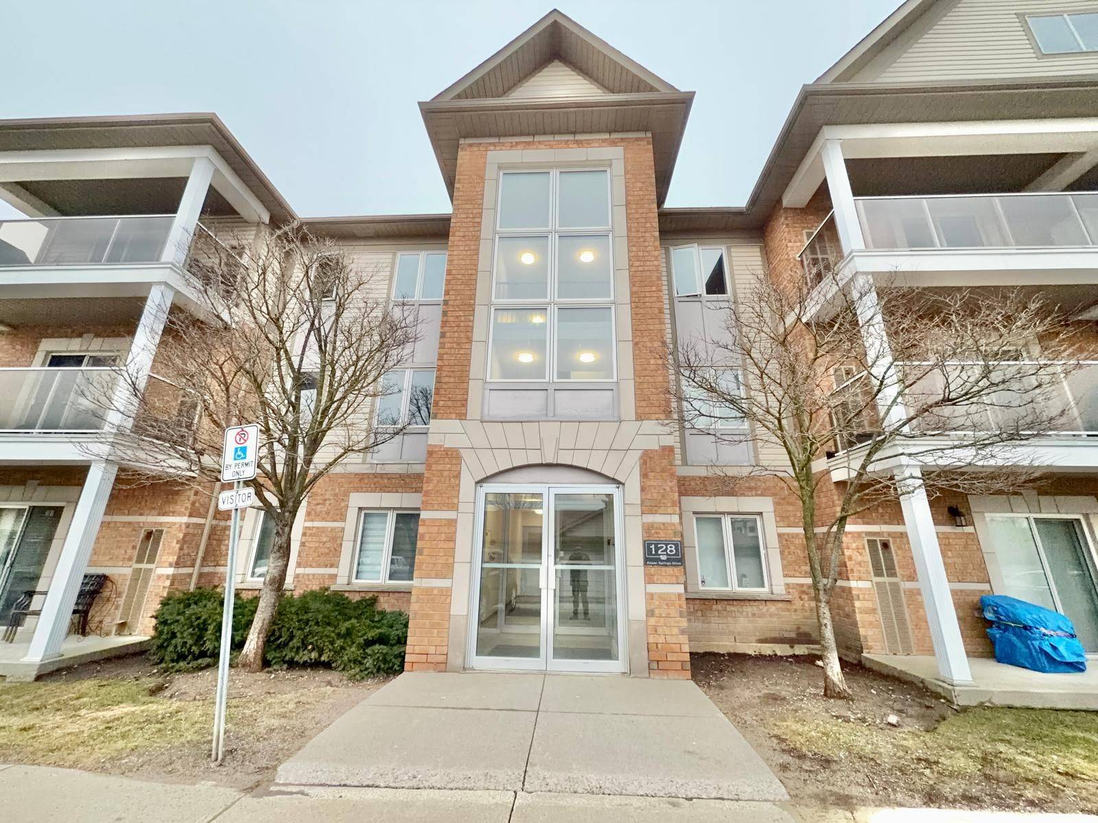 128 Aspen Springs DR #105, Clarington, ON L1C 0G9