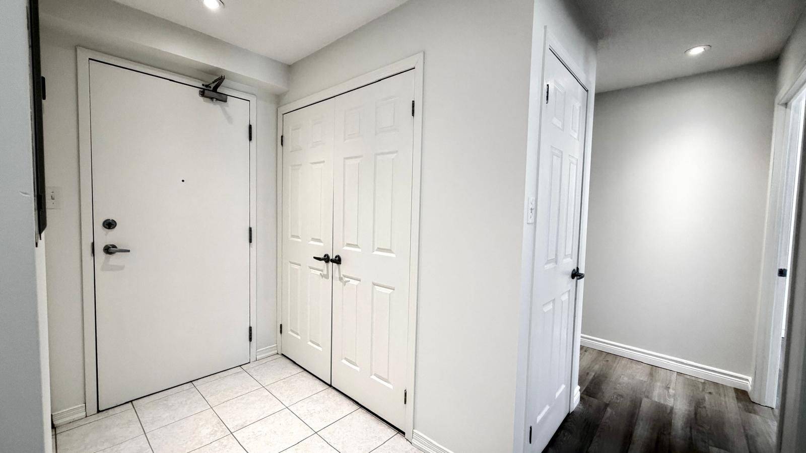 128 Aspen Springs DR #105, Clarington, ON L1C 0G9