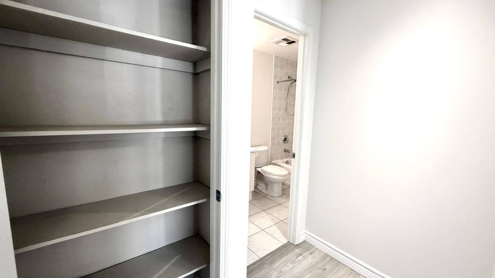 128 Aspen Springs DR #105, Clarington, ON L1C 0G9