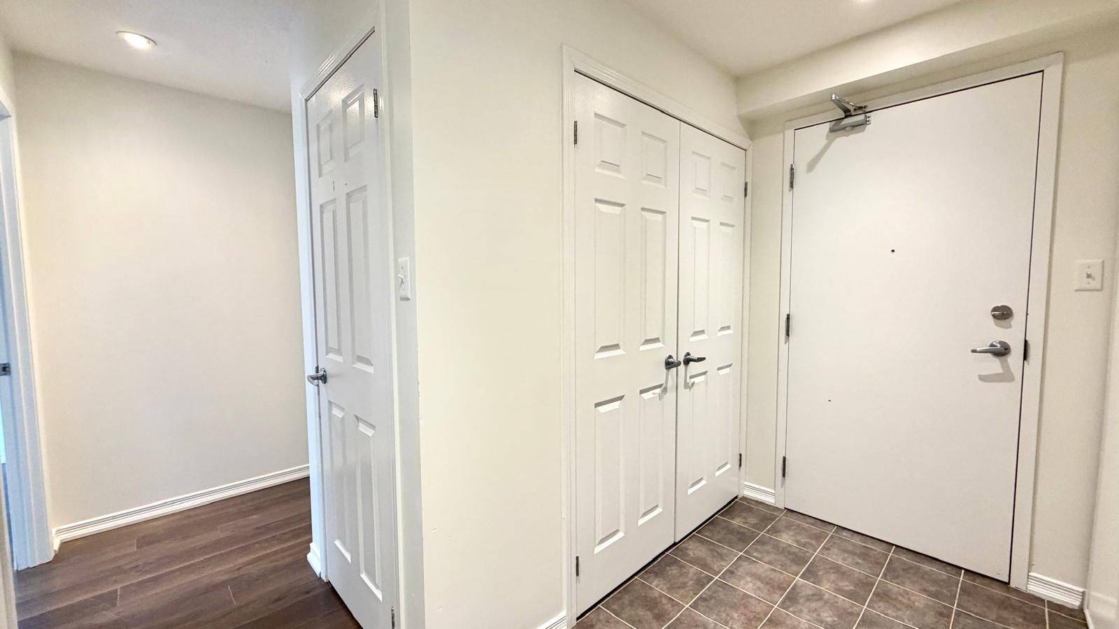 128 Aspen Springs DR #310, Clarington, ON L1C 0G9