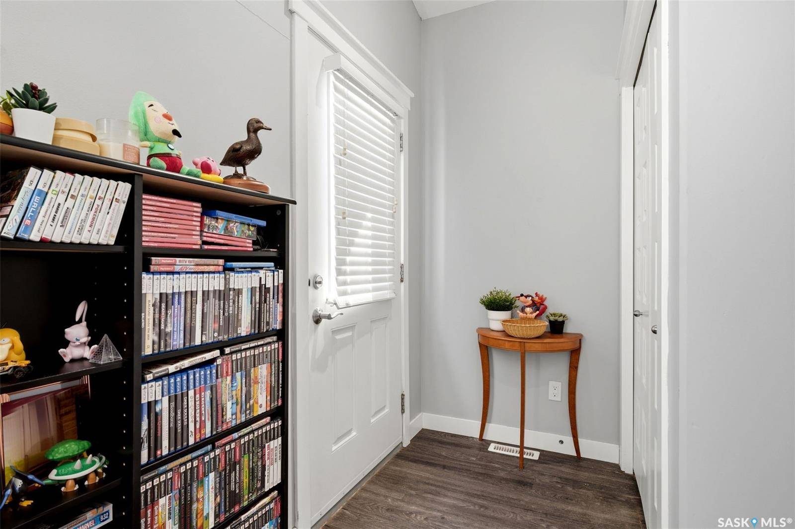 960 Wallace STREET, Regina, SK S4N 3Y5