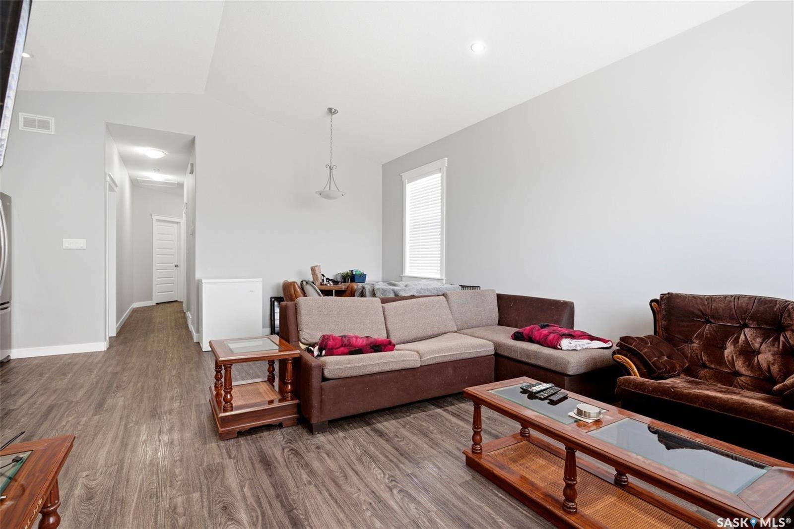 960 Wallace STREET, Regina, SK S4N 3Y5