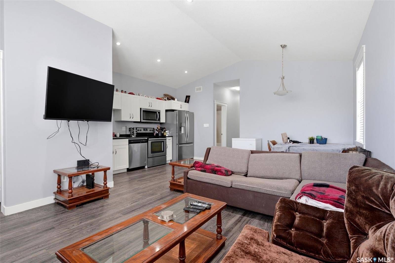 960 Wallace STREET, Regina, SK S4N 3Y5