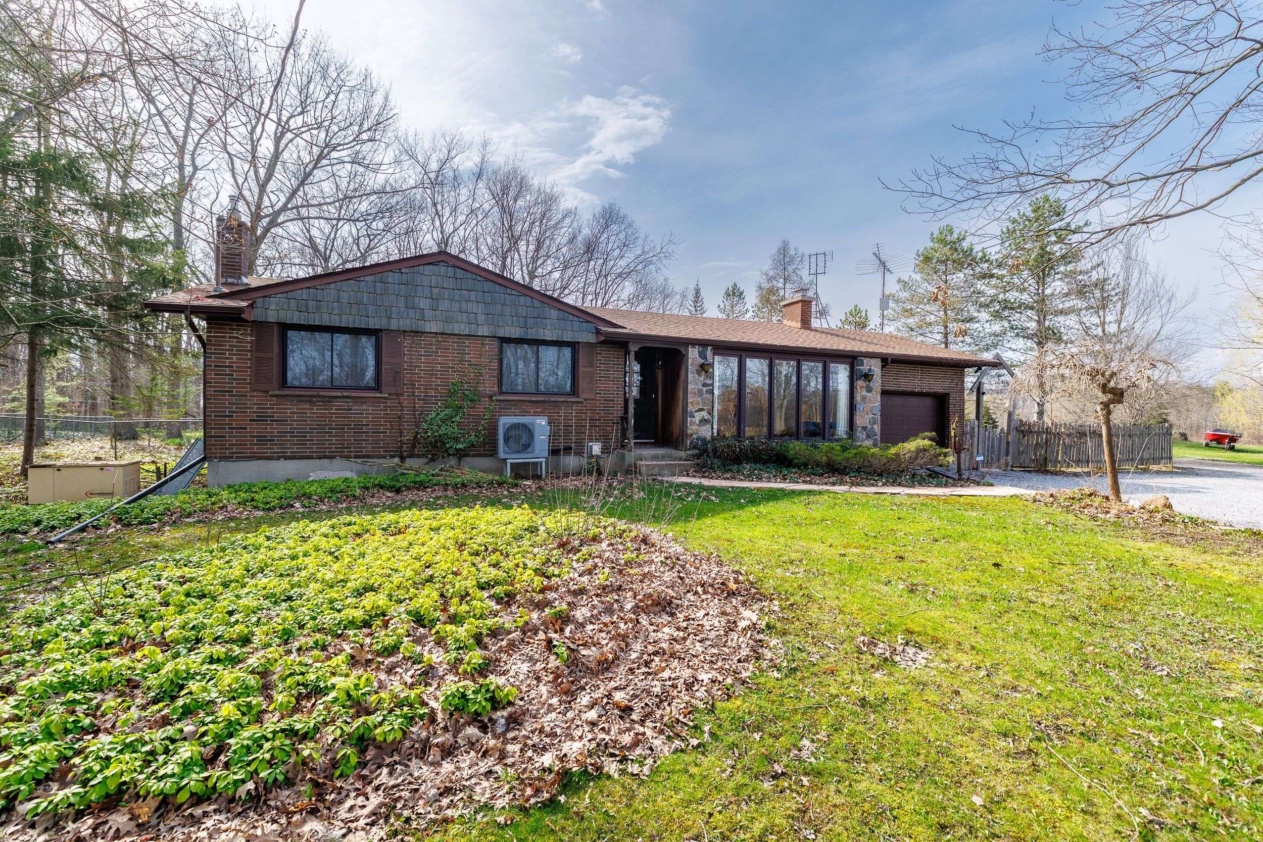 1255 Ott RD, Fort Erie, ON L0S 1N0