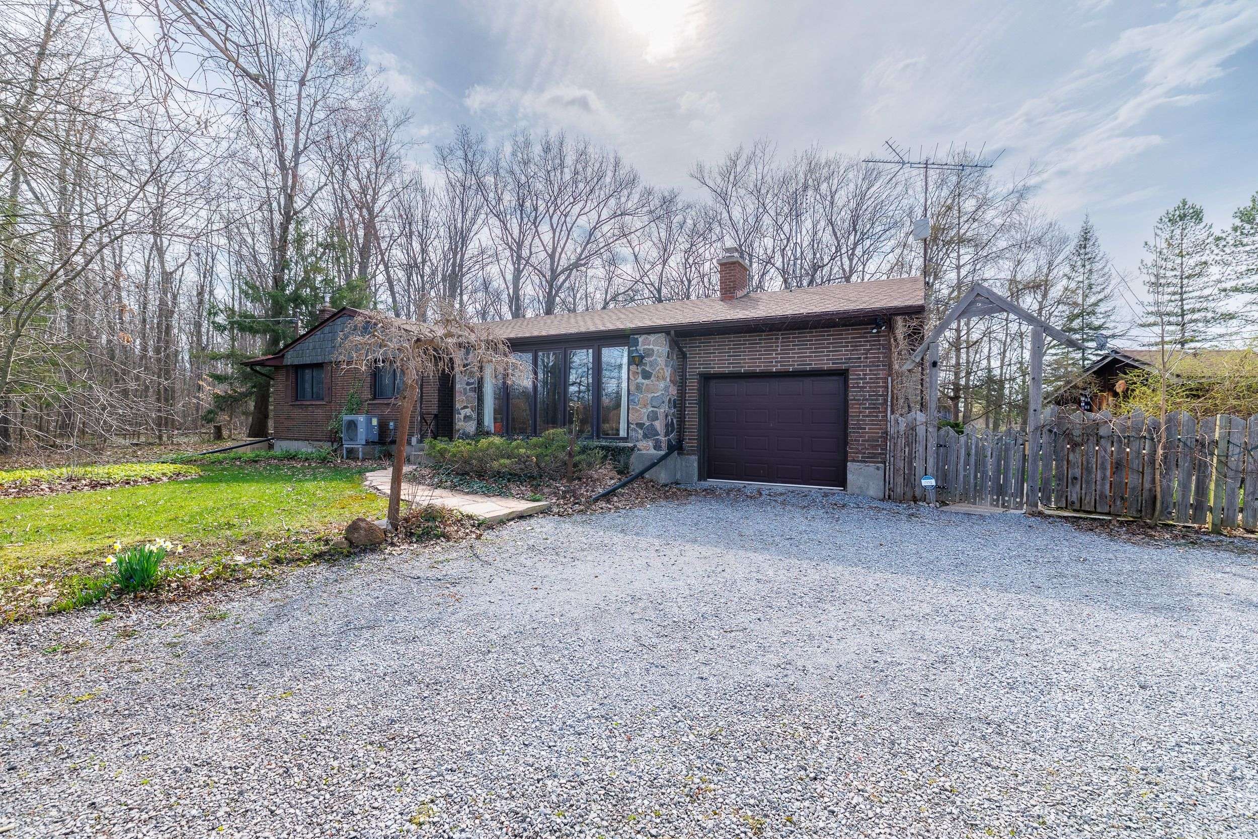 1255 Ott RD, Fort Erie, ON L0S 1N0