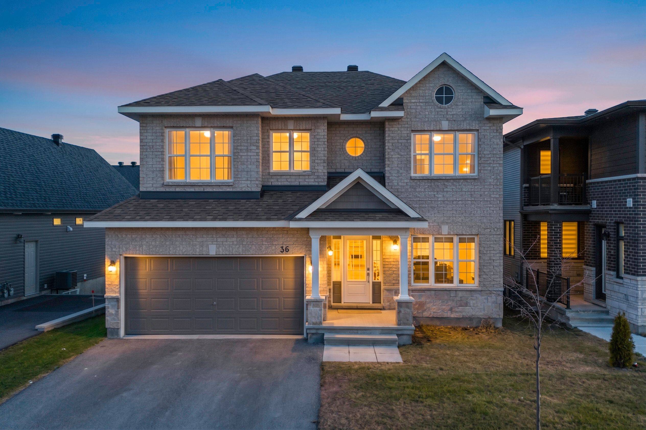 36 Dun Skipper DR, Blossom Park - Airport And Area, ON K1X 0J3