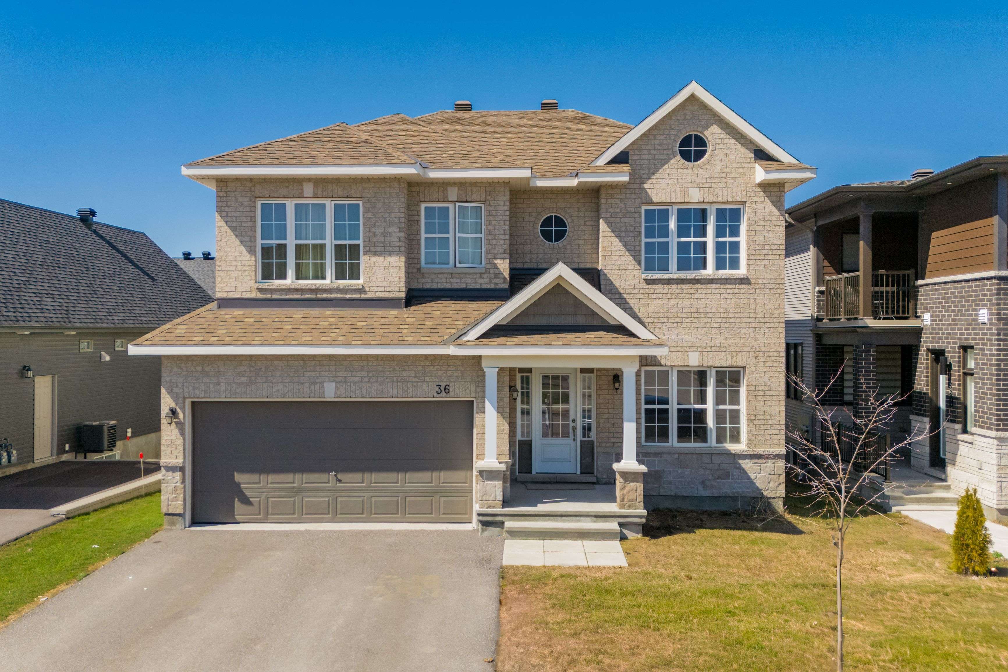 36 Dun Skipper DR, Blossom Park - Airport And Area, ON K1X 0J3