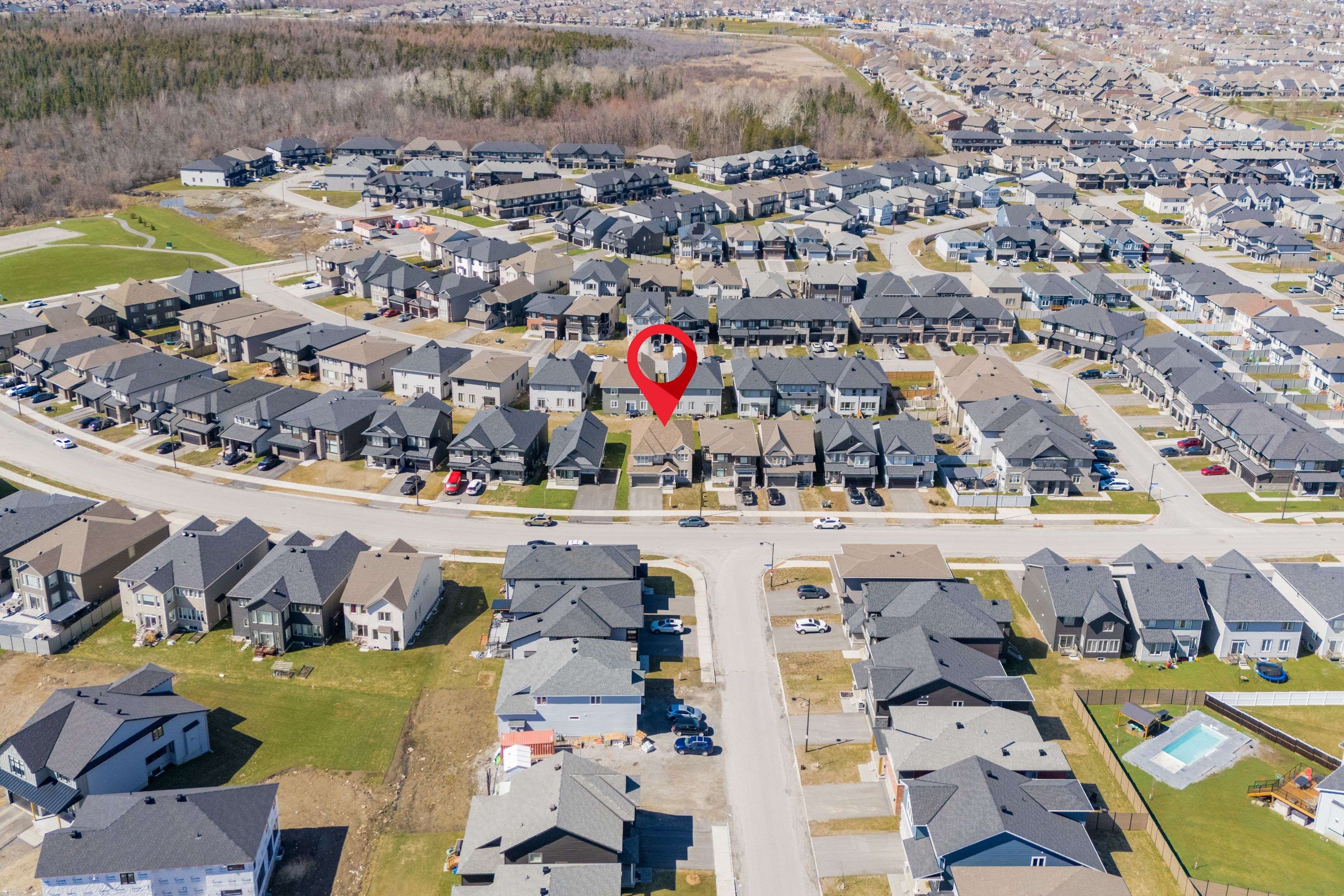 36 Dun Skipper DR, Blossom Park - Airport And Area, ON K1X 0J3