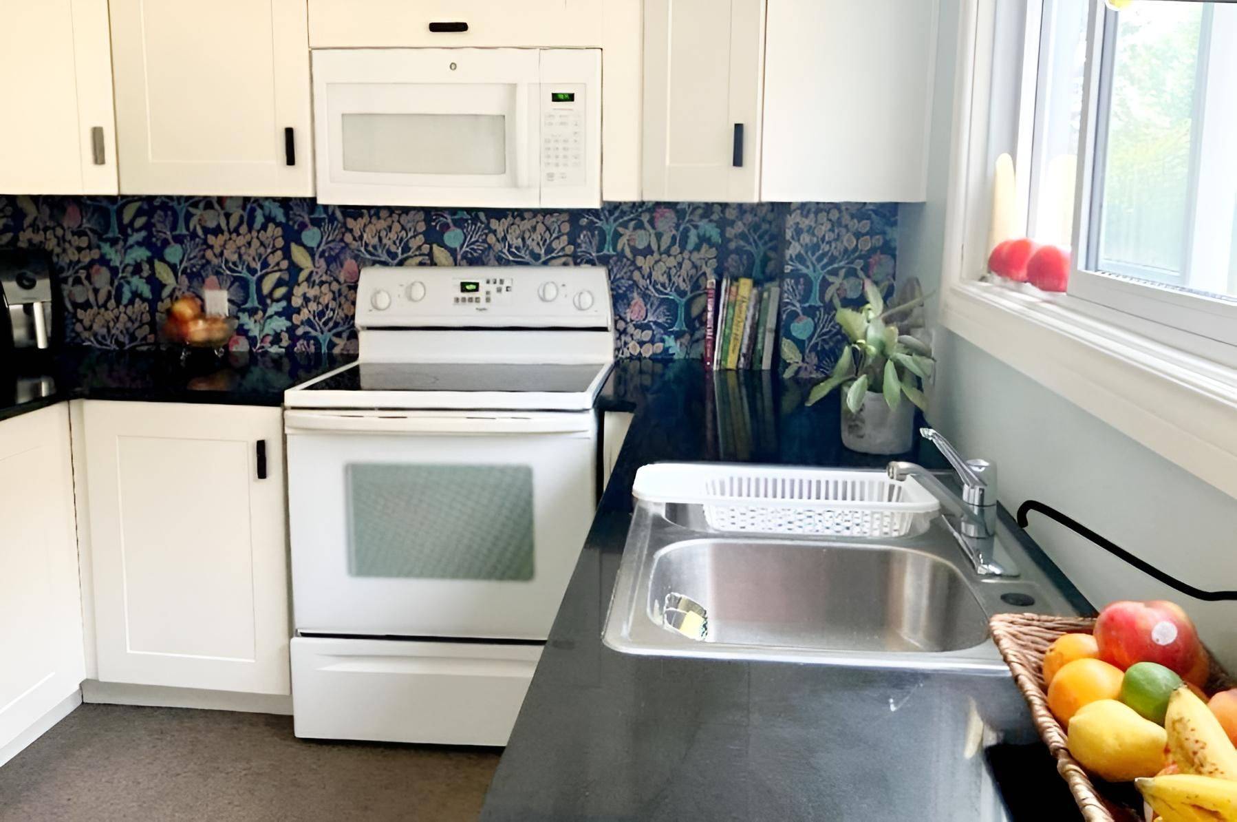 959 Westminster BLVD, Windsor, ON N8S 2C2