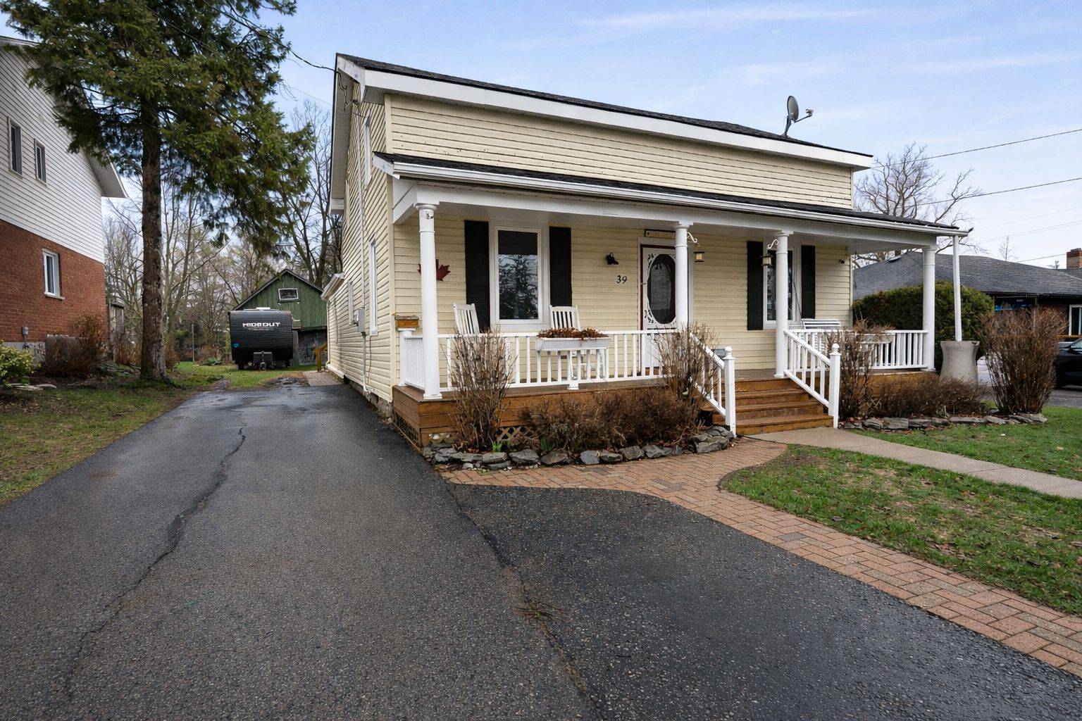 39 Centre ST, Brighton, ON K0K 1H0