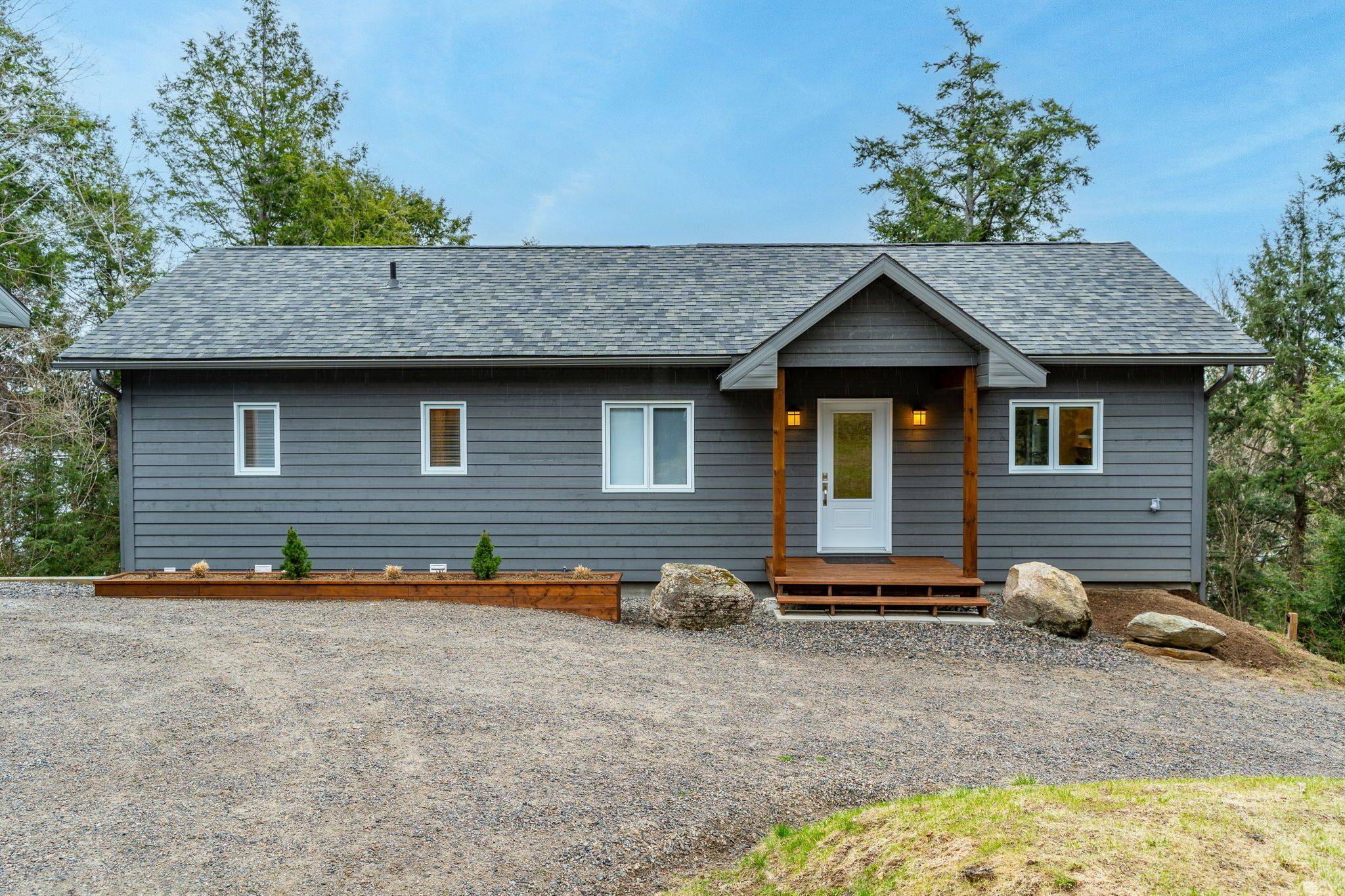 5997 Kennisis Lake RD, Dysart Et Al, ON K0M 1S0