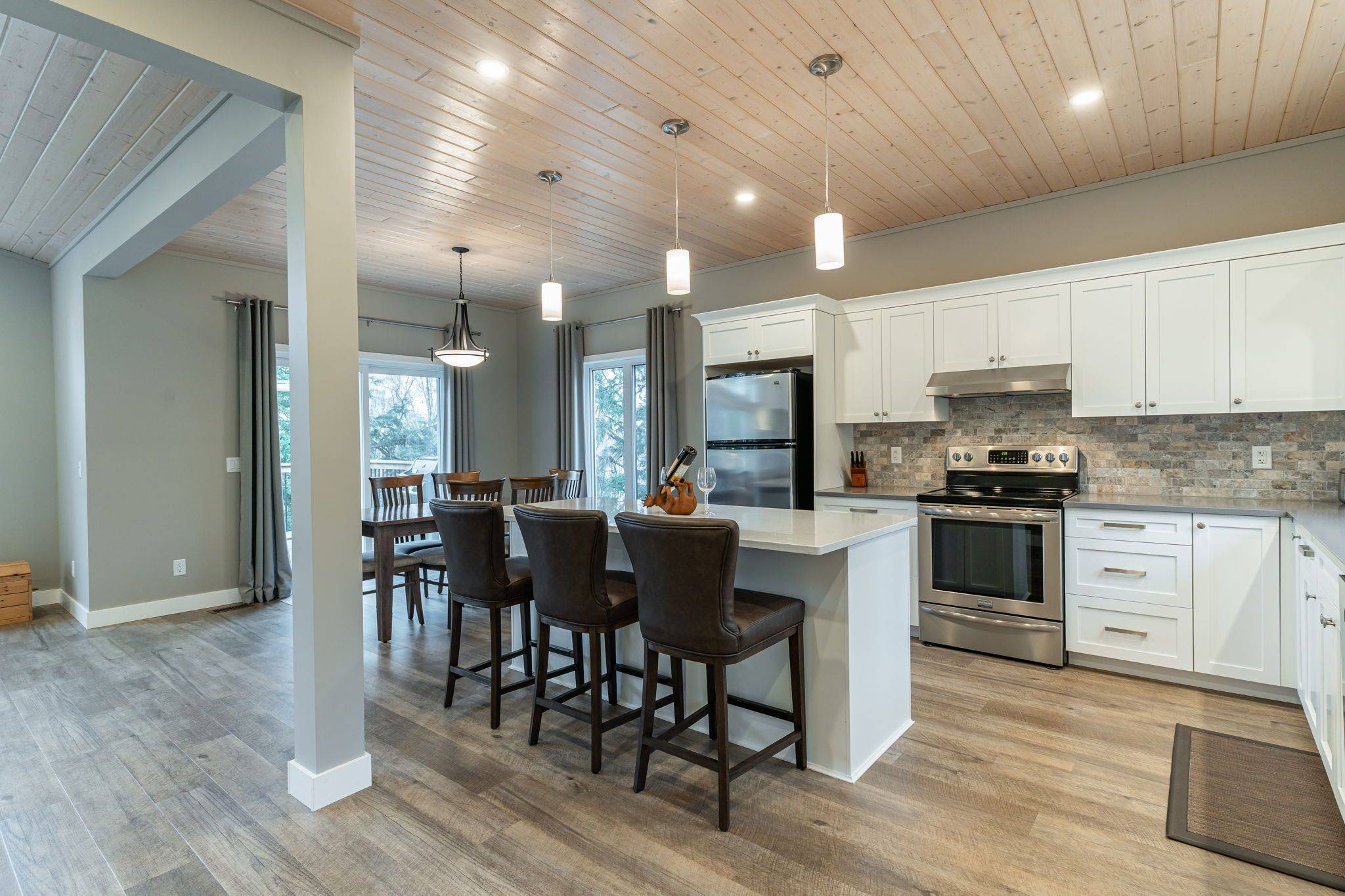 5997 Kennisis Lake RD, Dysart Et Al, ON K0M 1S0