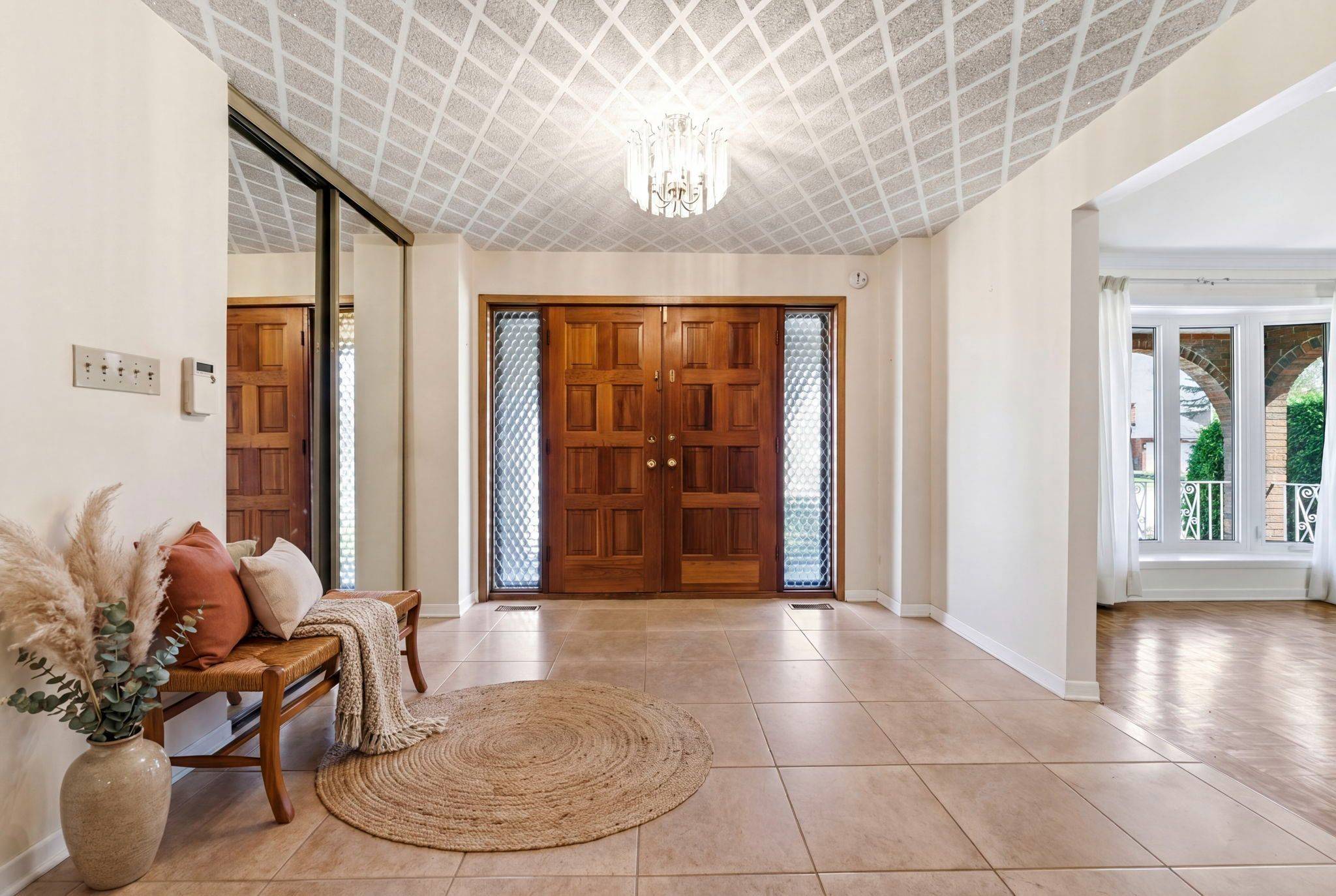 10 Parmalea CRES, Country Place - Pineglen - Crestview And Area, ON K2E 7J3