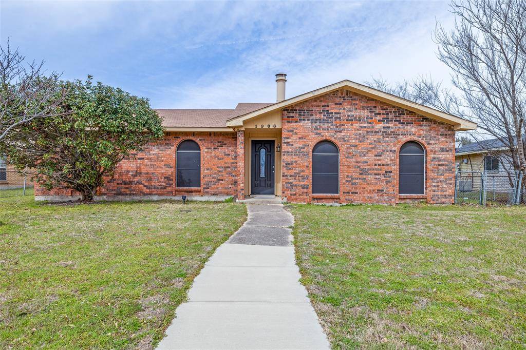 1906 Stockton Trail, Grand Prairie, TX 75052