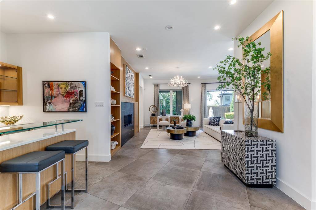 3918 Rochelle Drive, Dallas, TX 75220