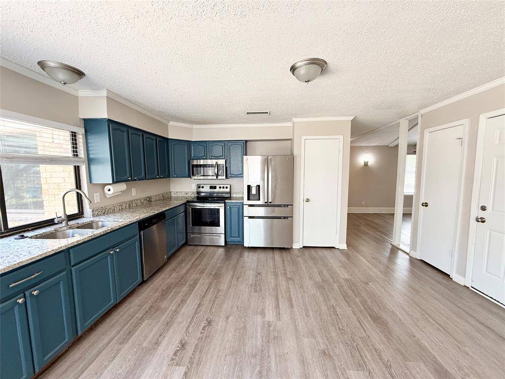 2107 Rockwood Drive, Carrollton, TX 75007