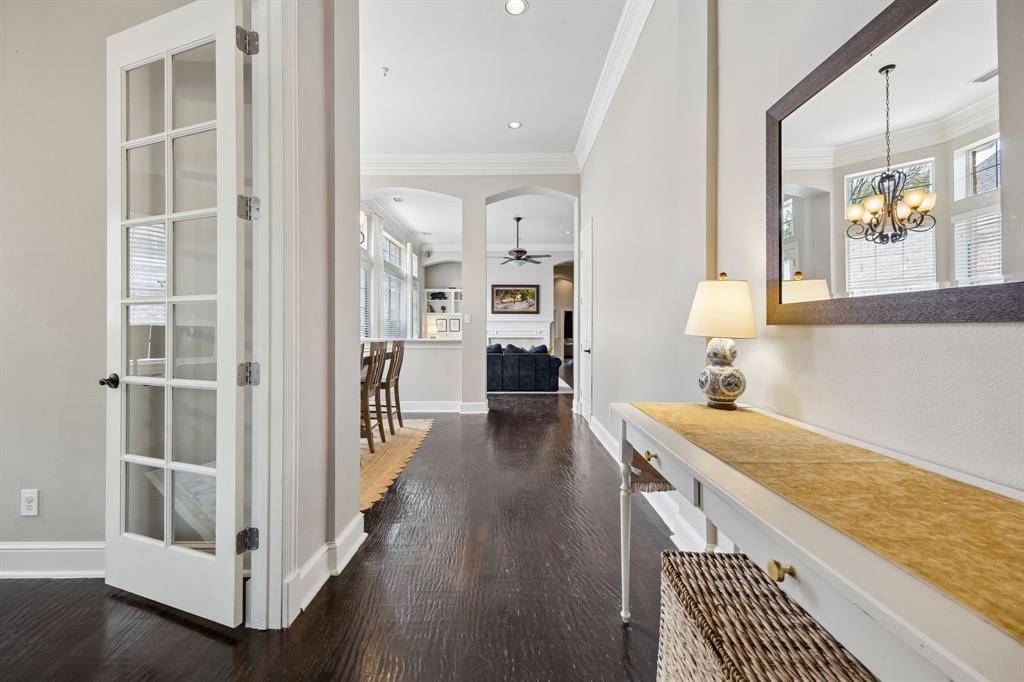 3824 Park Place, Addison, TX 75001