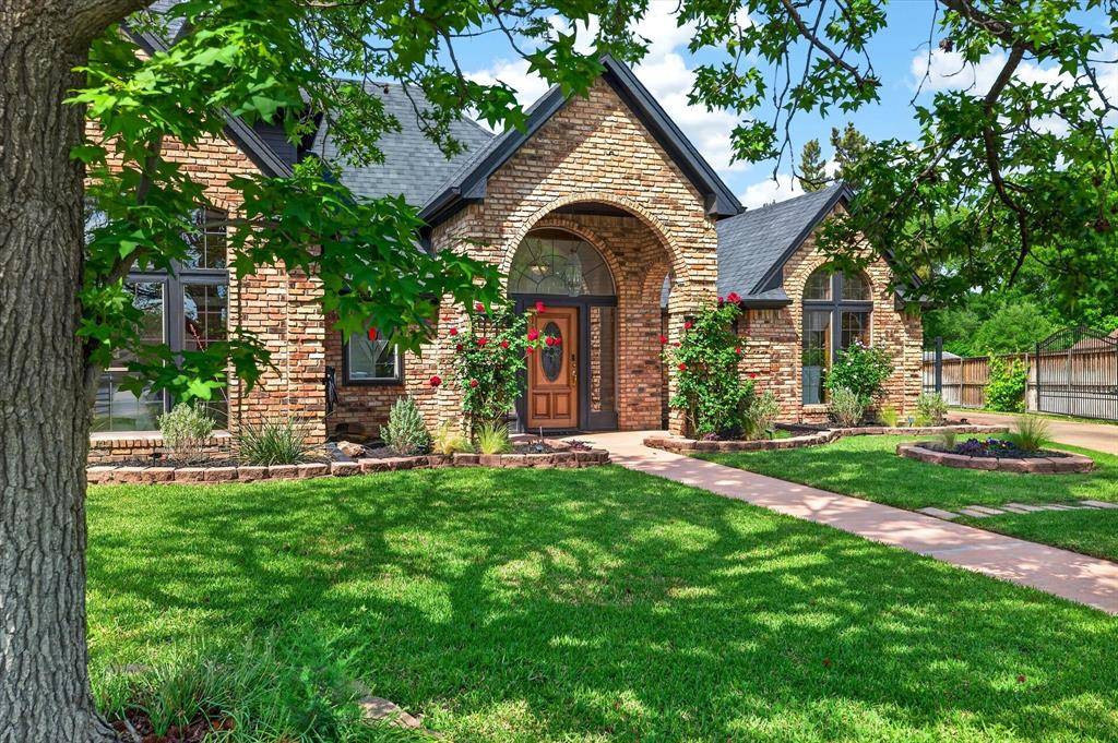 543 Indian Creek Drive, Trophy Club, TX 76262